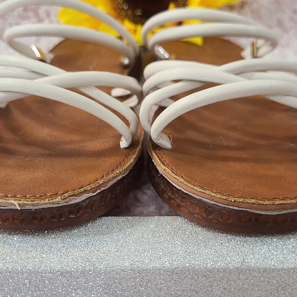 Sandals - Picture 3 of 6